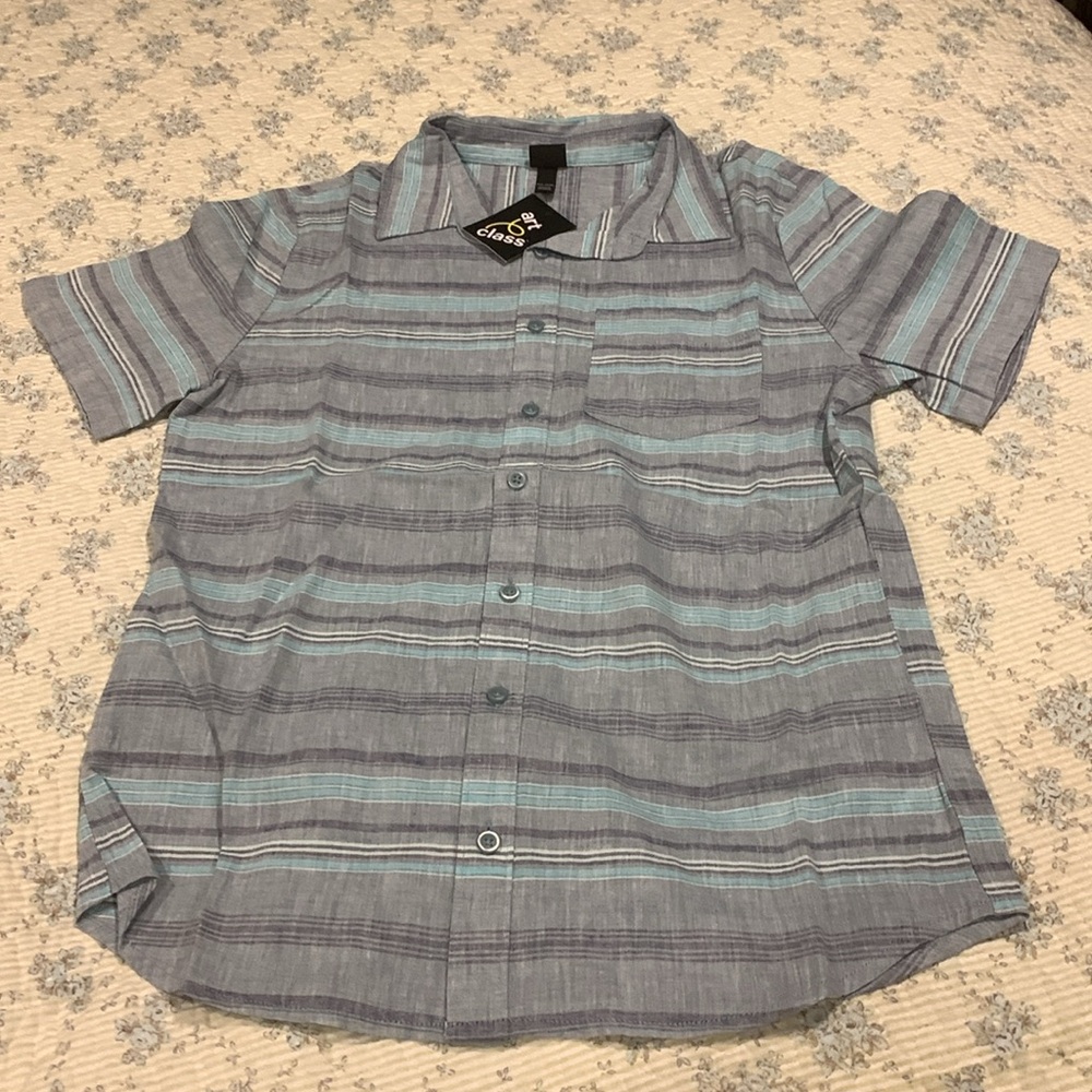 Art class Boy’s Blue, Gray, White striped Button down shirt. NEW Size XXL 16-18 - Picture 2 of 5